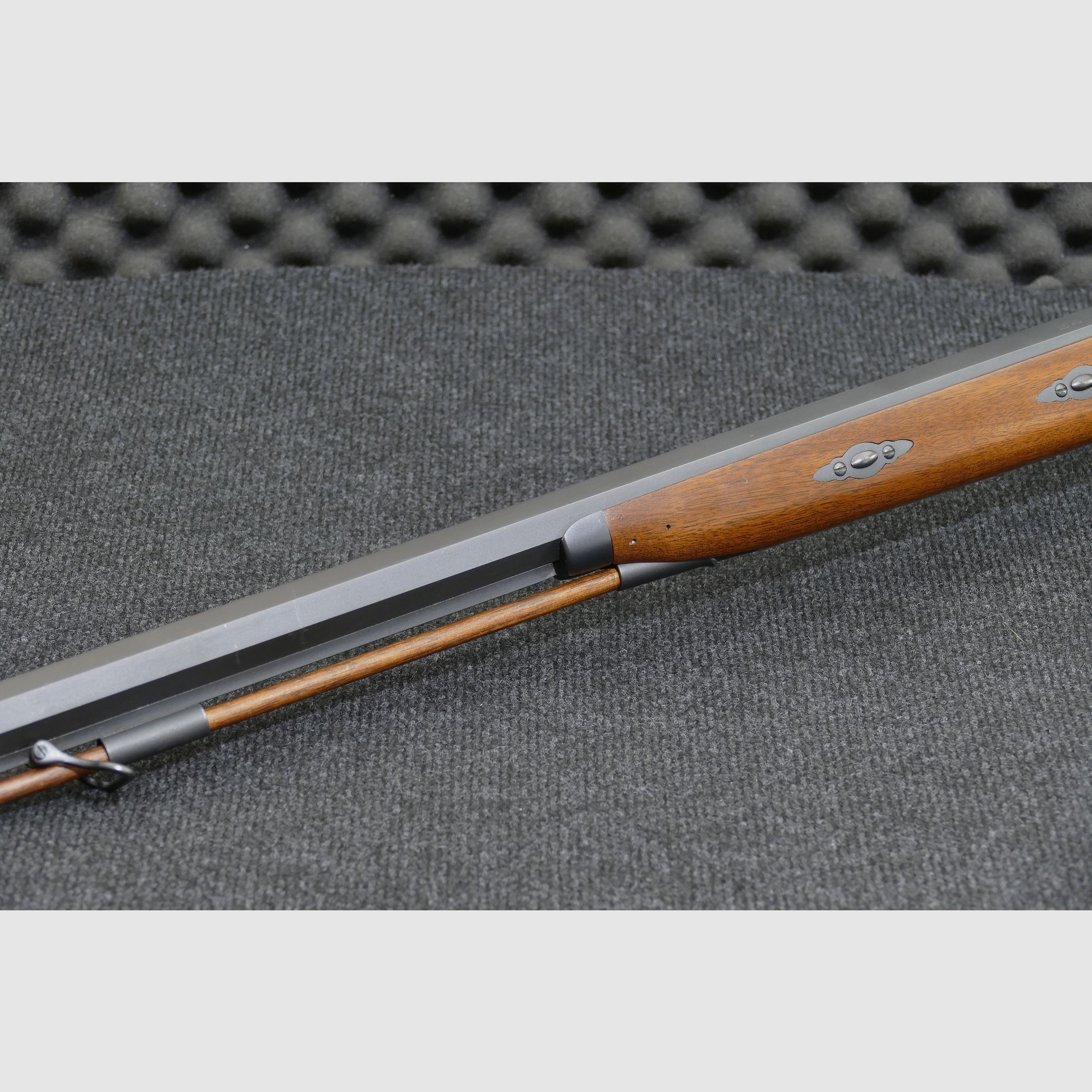 Davide Pedersoli Vorderlader Gewehr Tryon Rifle (Model S.229) uitvoering Creedmoor, .45 zwartkruit, zeer goed onderhouden