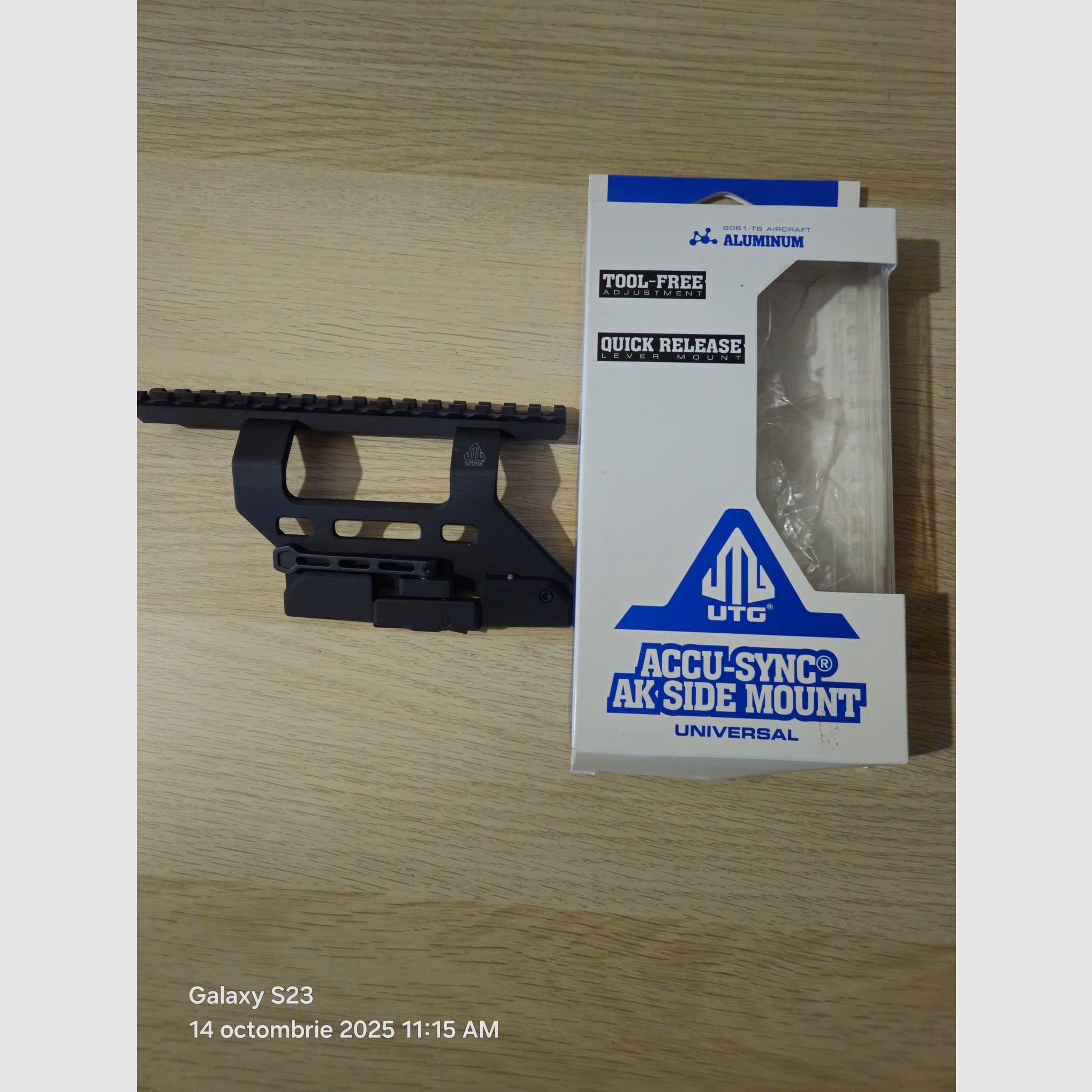 Leapers ACCU-SYNC AK Side Mount - Black