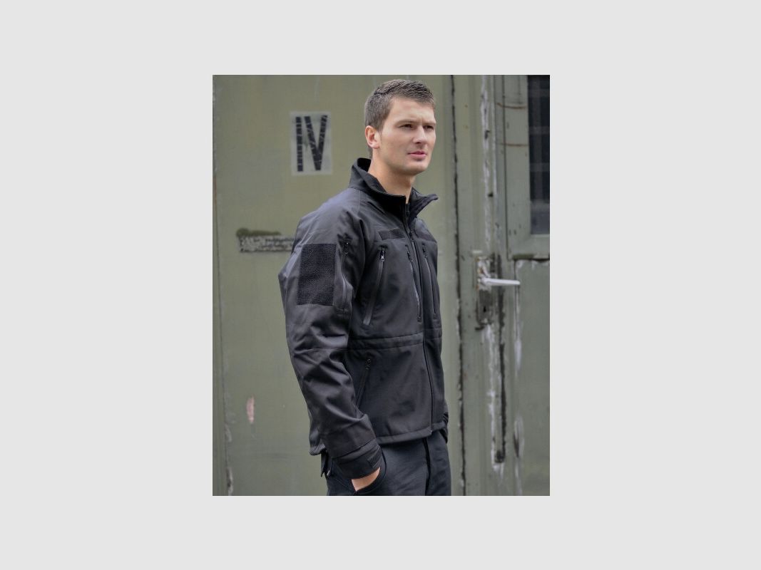 Softshell Jacke Plus Schwarz, Bild 1 von 3