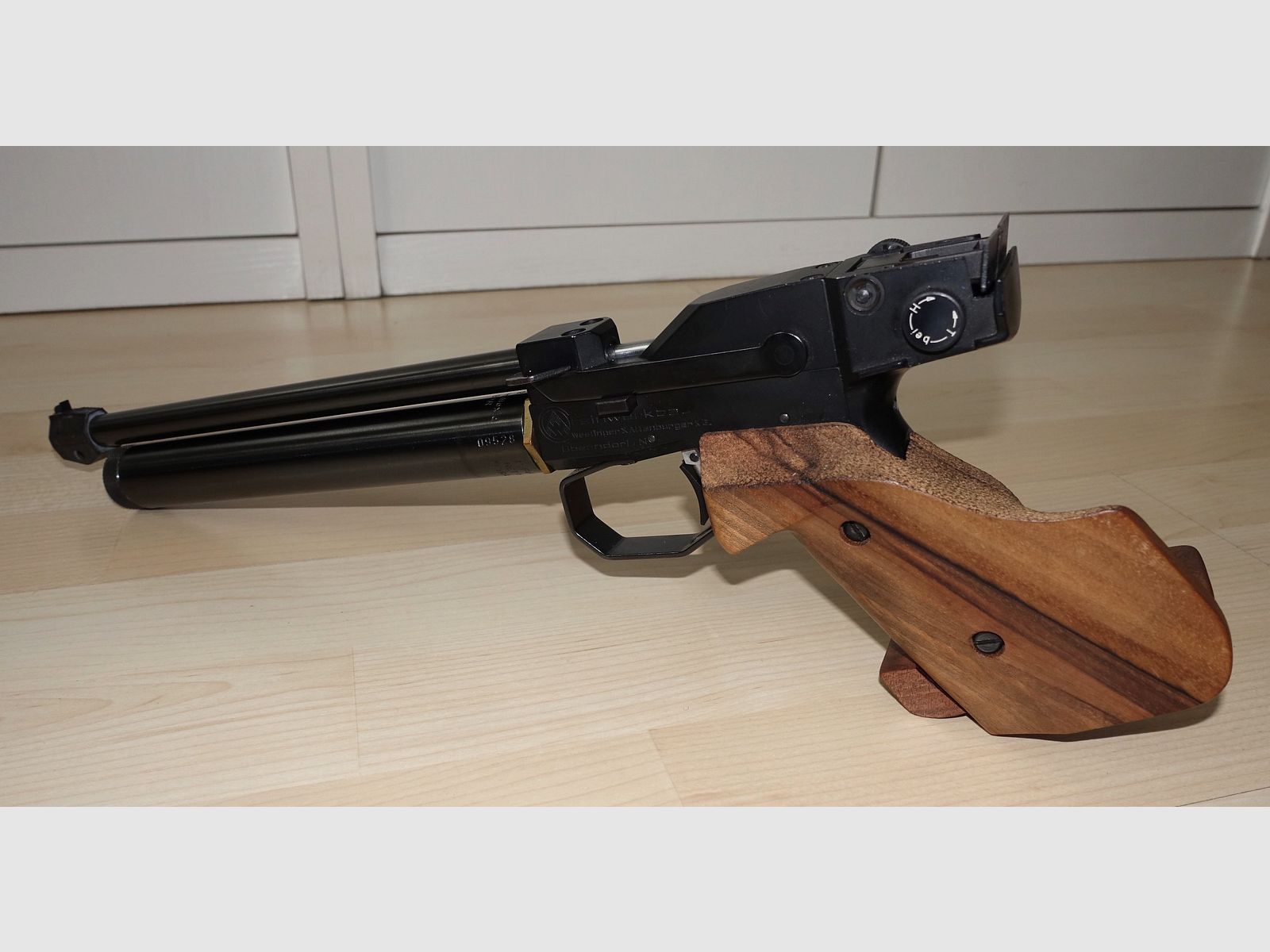 FWB LP2 match pistol in very good condition, 2 cartridges, additional weight, etc.