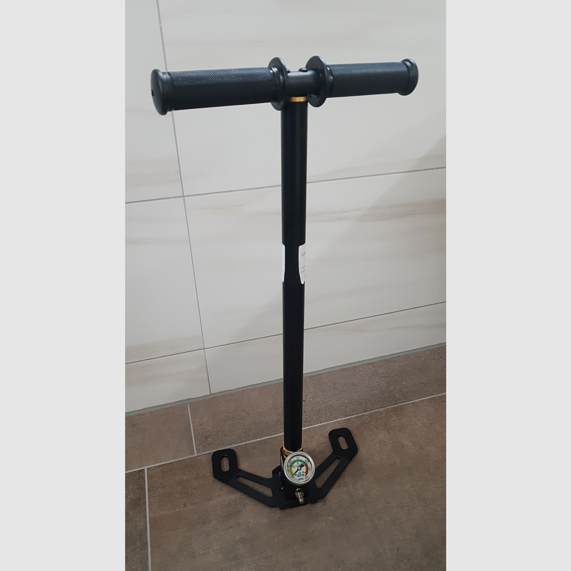 PCP Pressluftpumpe Handpumpe für Airsoft Paintball Luftgewehr und KFZ 300 bar 3/4 Stufen