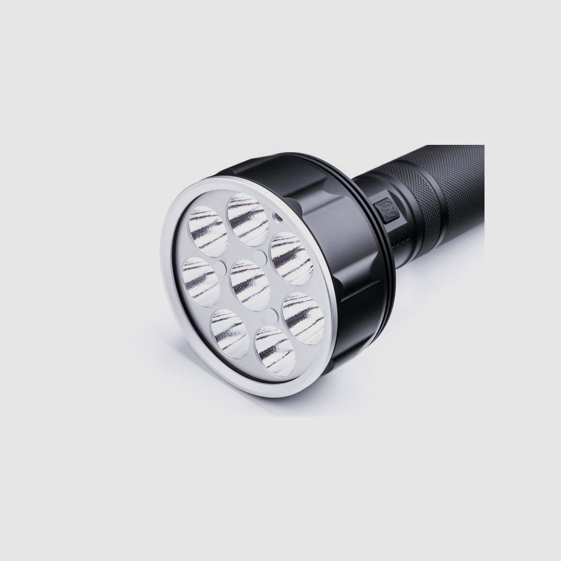 NEXTORCH Saint Torch 31 – 20 000 Lumens Lampe Tactique