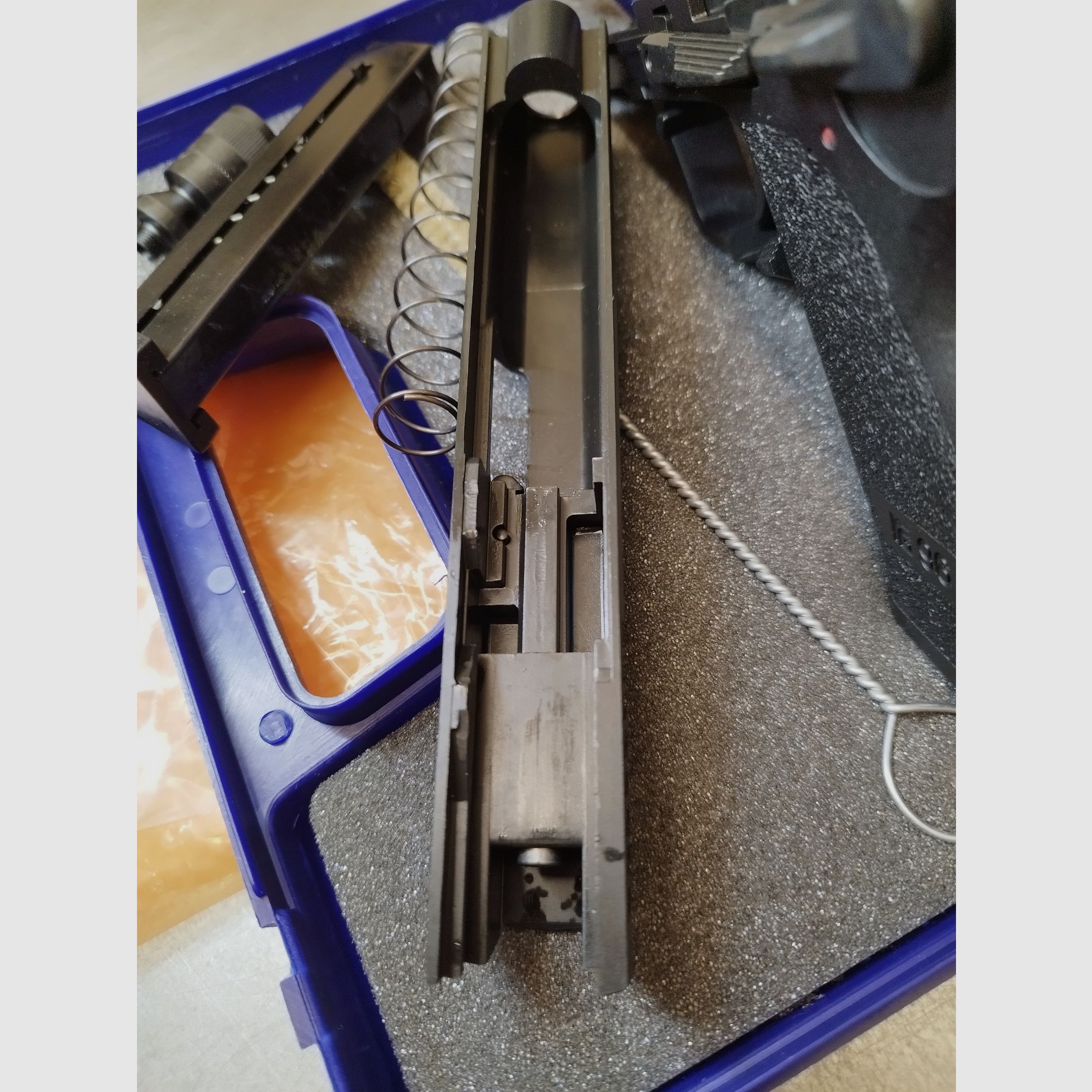 Röhm RG 96 in 9mm PAK. + 50 Knallpatronen Fiocchi 9mm PAK. Top Zustand!!!, Bild 7 von 9