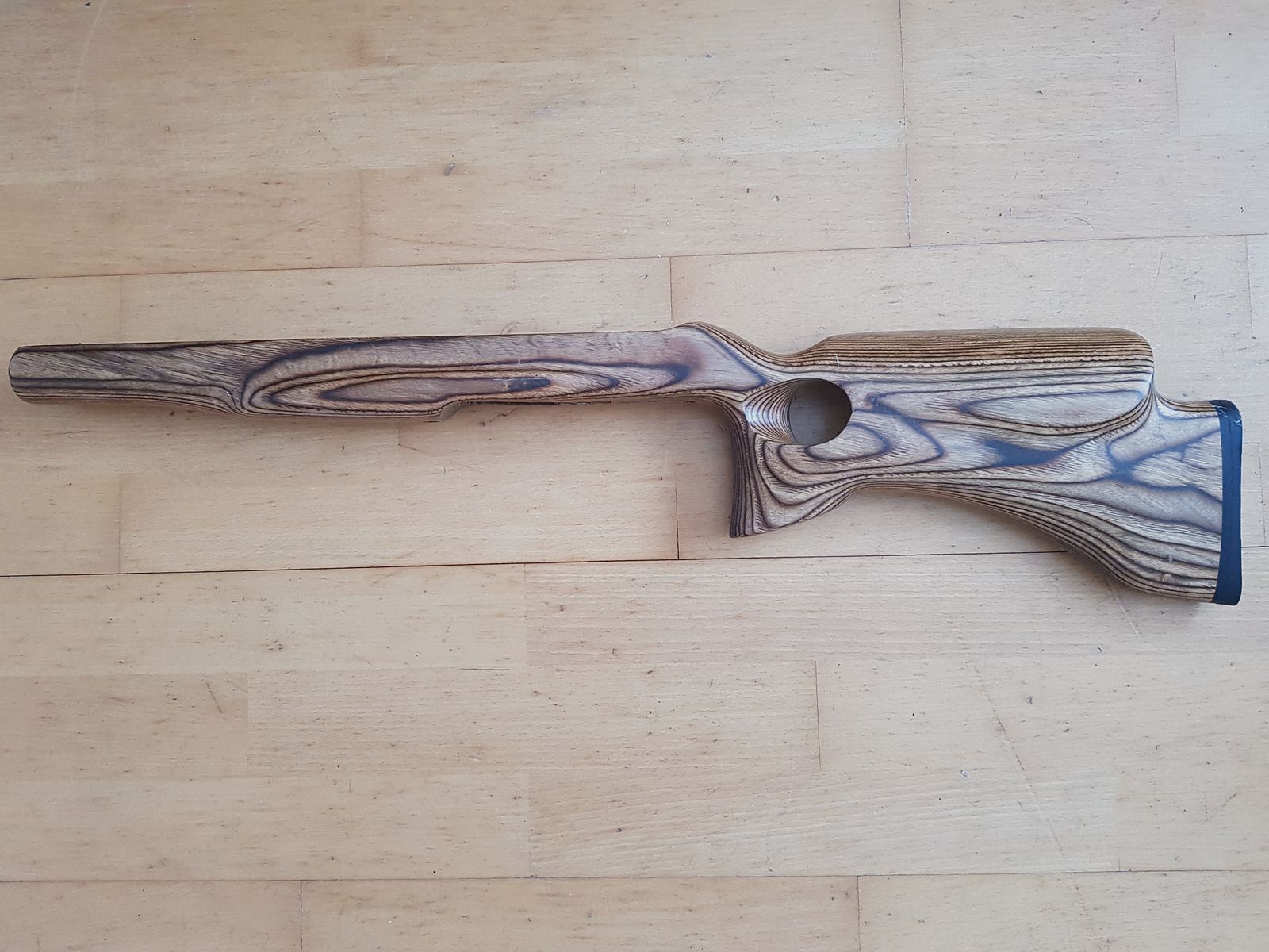 Ruger 10/22 Target, roestvrij staal "tactisch" met pistoolgreep en uitschuifbare schoudersteun (Magpul)