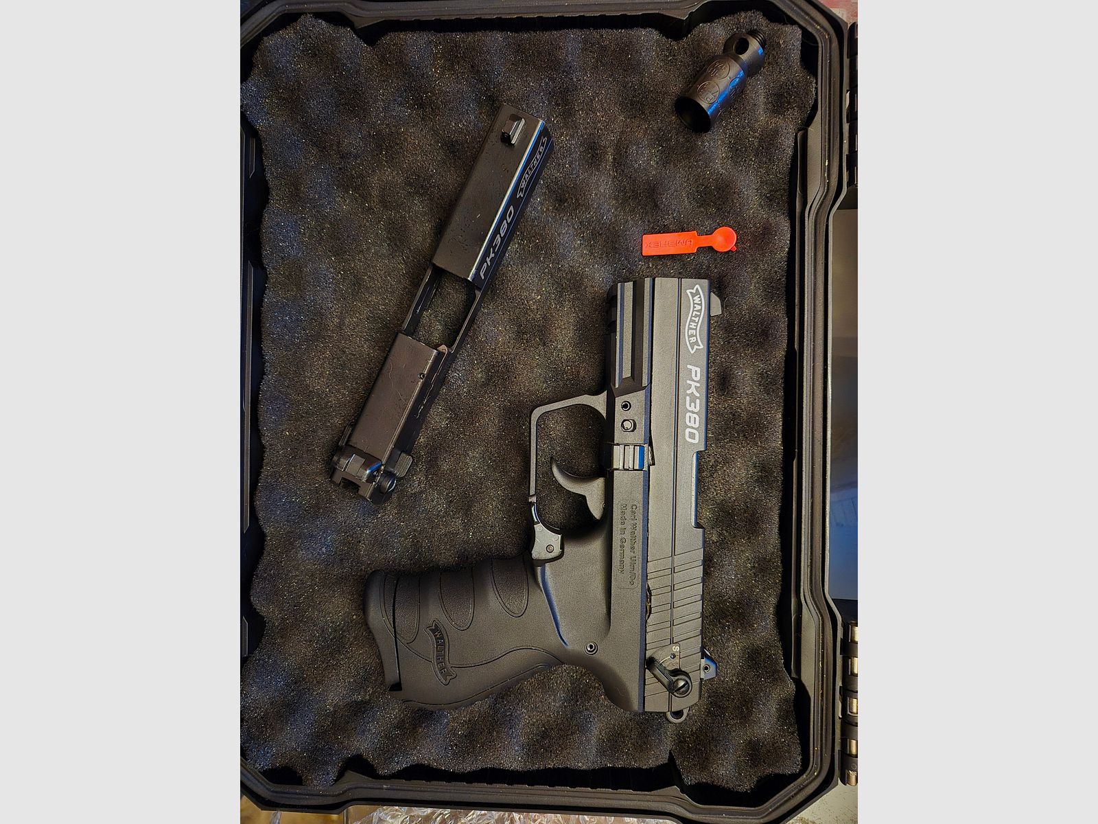 --- NEU --- PK 380 --- 9mm P.A.K --- UNGESCHOSSEN --- STAHLVERSCHLUSS --- VERSANDKOSTENFREI ---