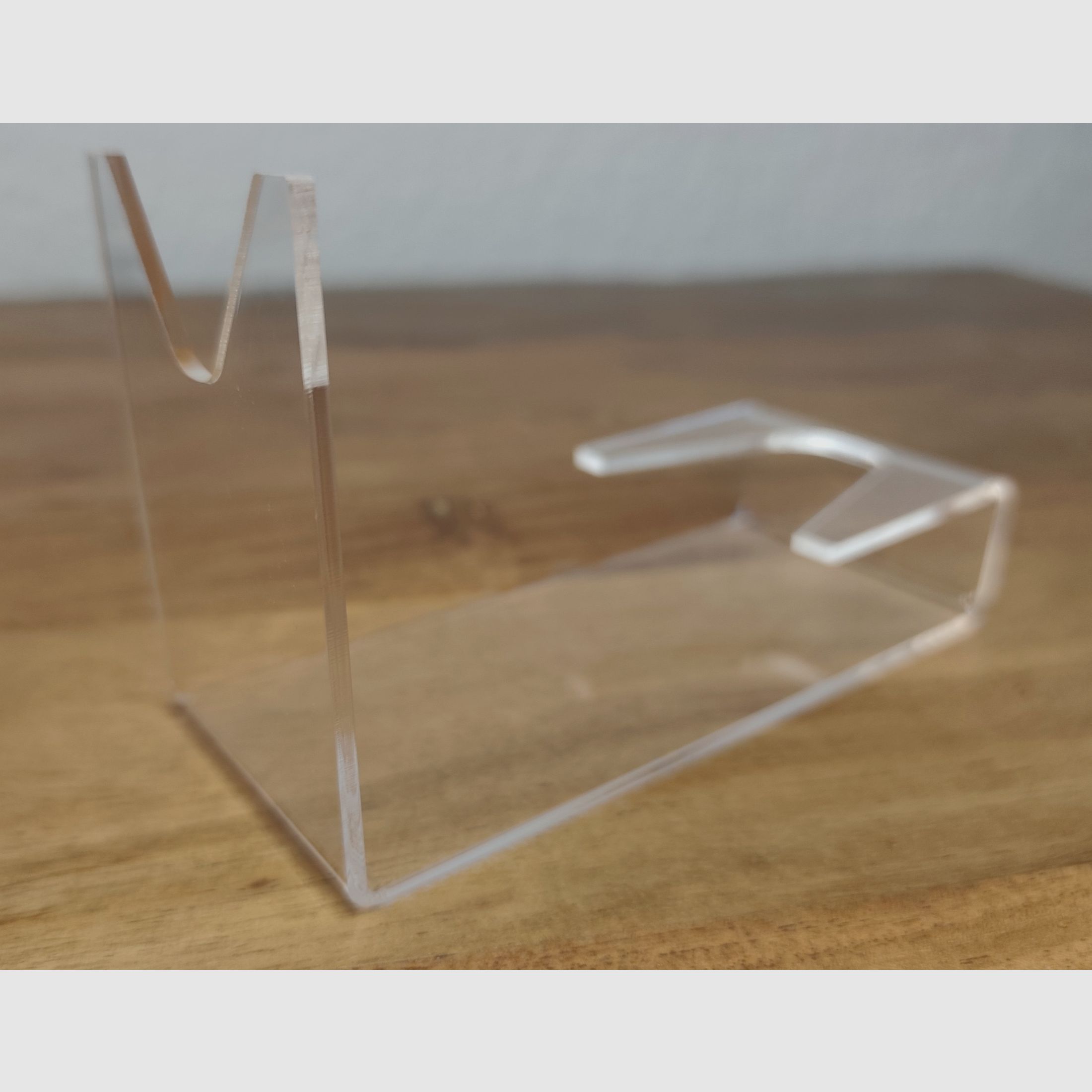 Acrylic pistol stand