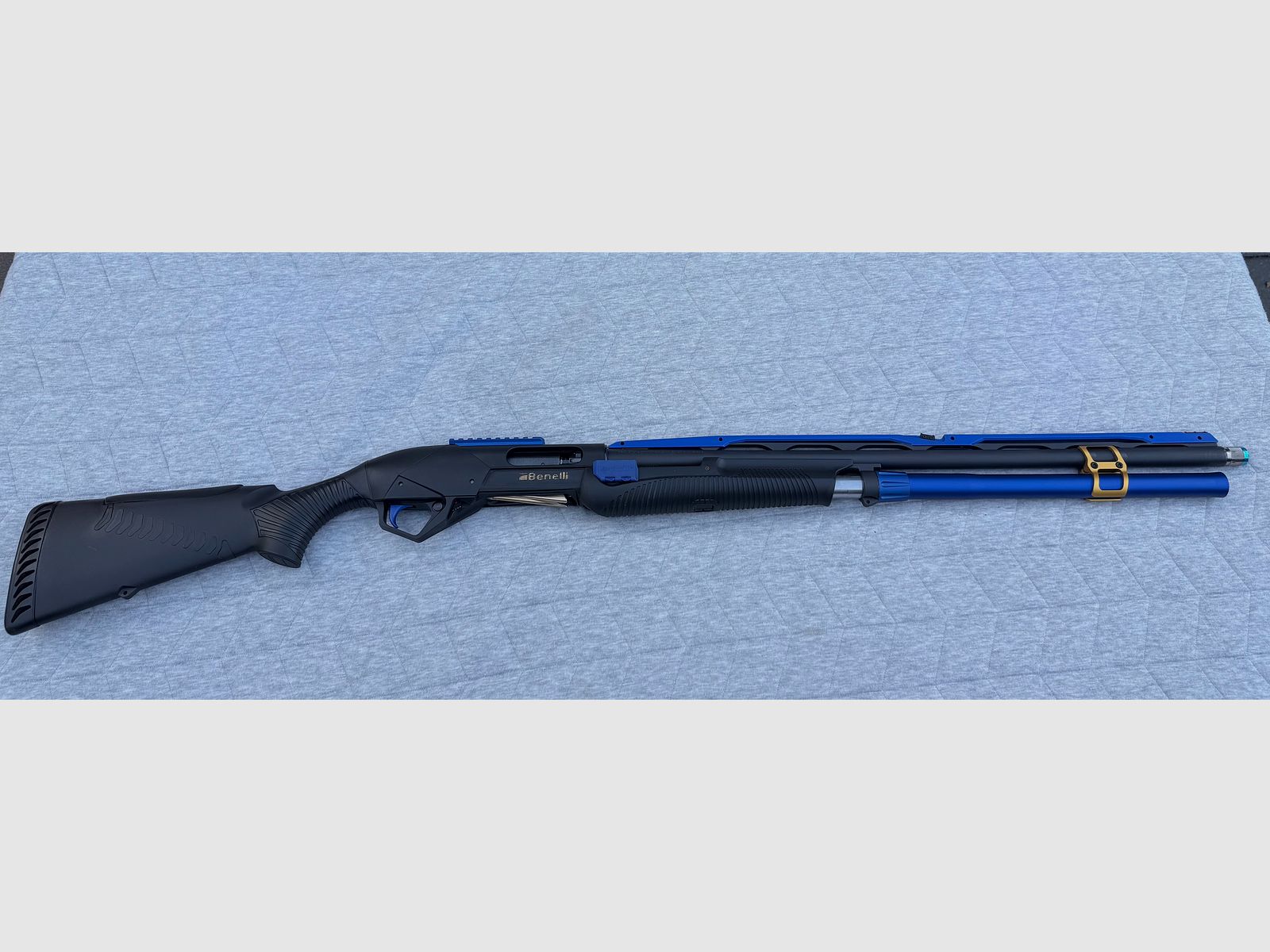 Fucile a ripetizione Benelli Supernova 12/89 canna 71 cm con sistema Toni e accessori Mag Load