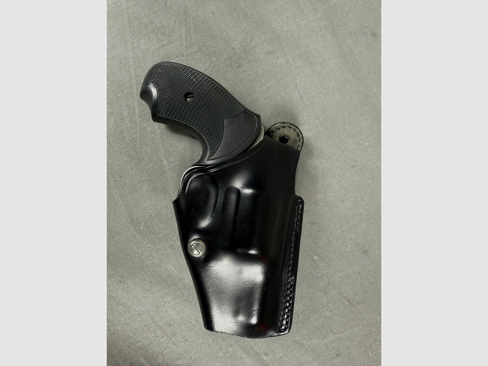 Smith & Wesson 60in .38 Spl. mit Sickinger Holster