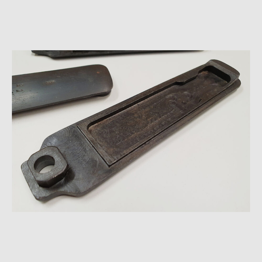 Deutsches Kaiserreich Magazinboden Stahlausführung G98 Gewehr 98 mit Abnahmestempel Kaiserreich