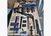 Taktische Repetierarmbrust Cobra Adder, 130 lbs, 7 Schuss Magazin und viel Zubehör.