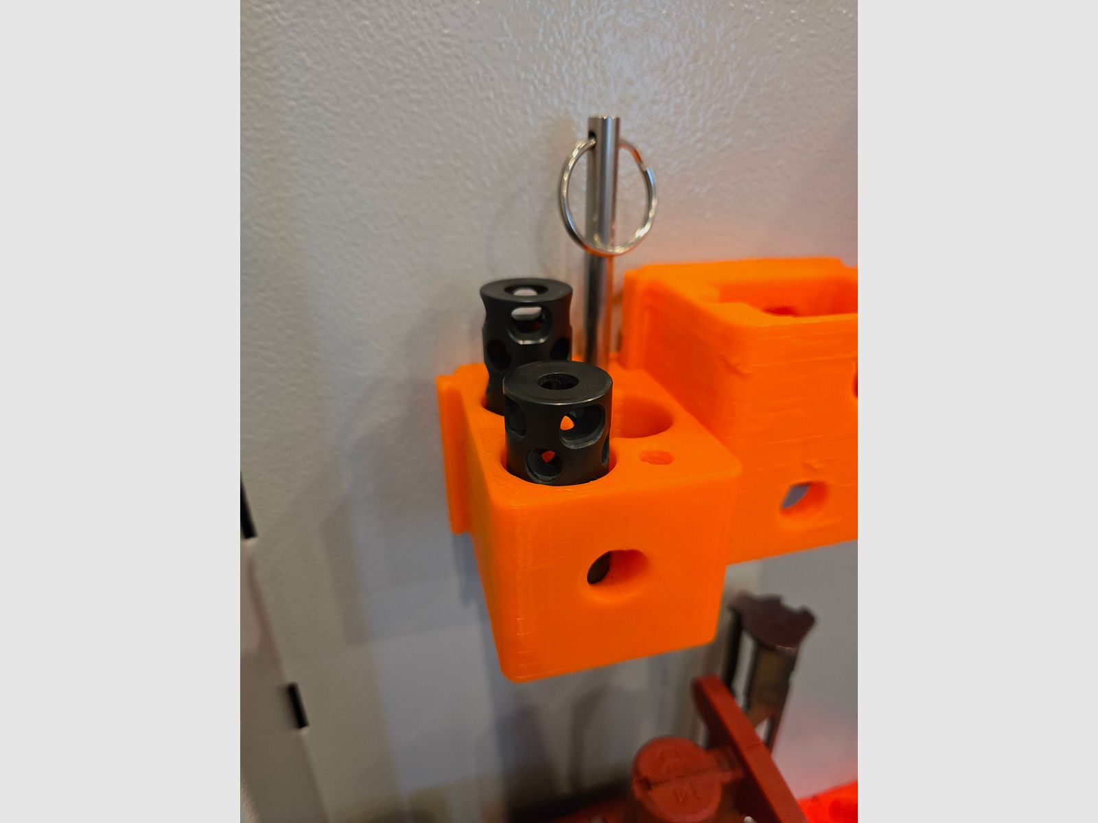 ROEDALE RASP Freno Supporto universale Organizer per armadietto delle armi Magnetico antiscivolo