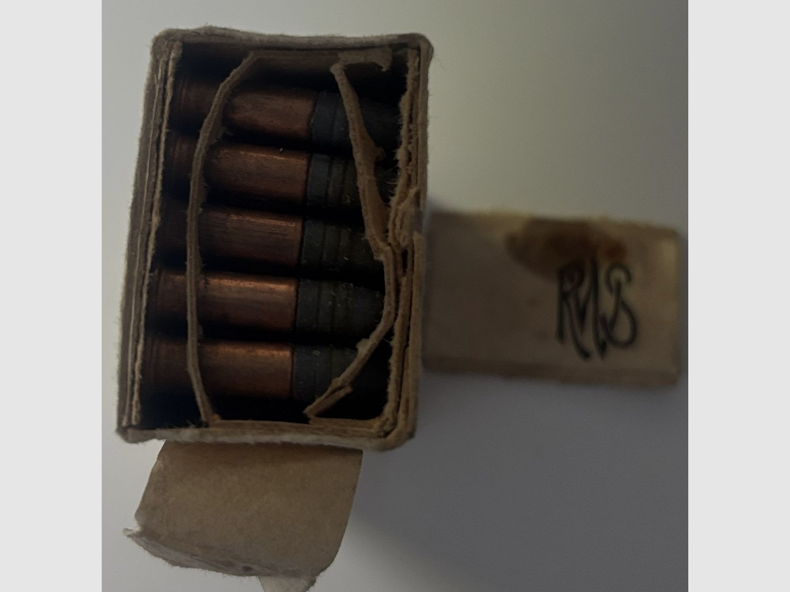 Oude RWS doelmunitie Kal.5,6 lang (.22lfb) - ca.1946 - 50 patronen - verzamelobject