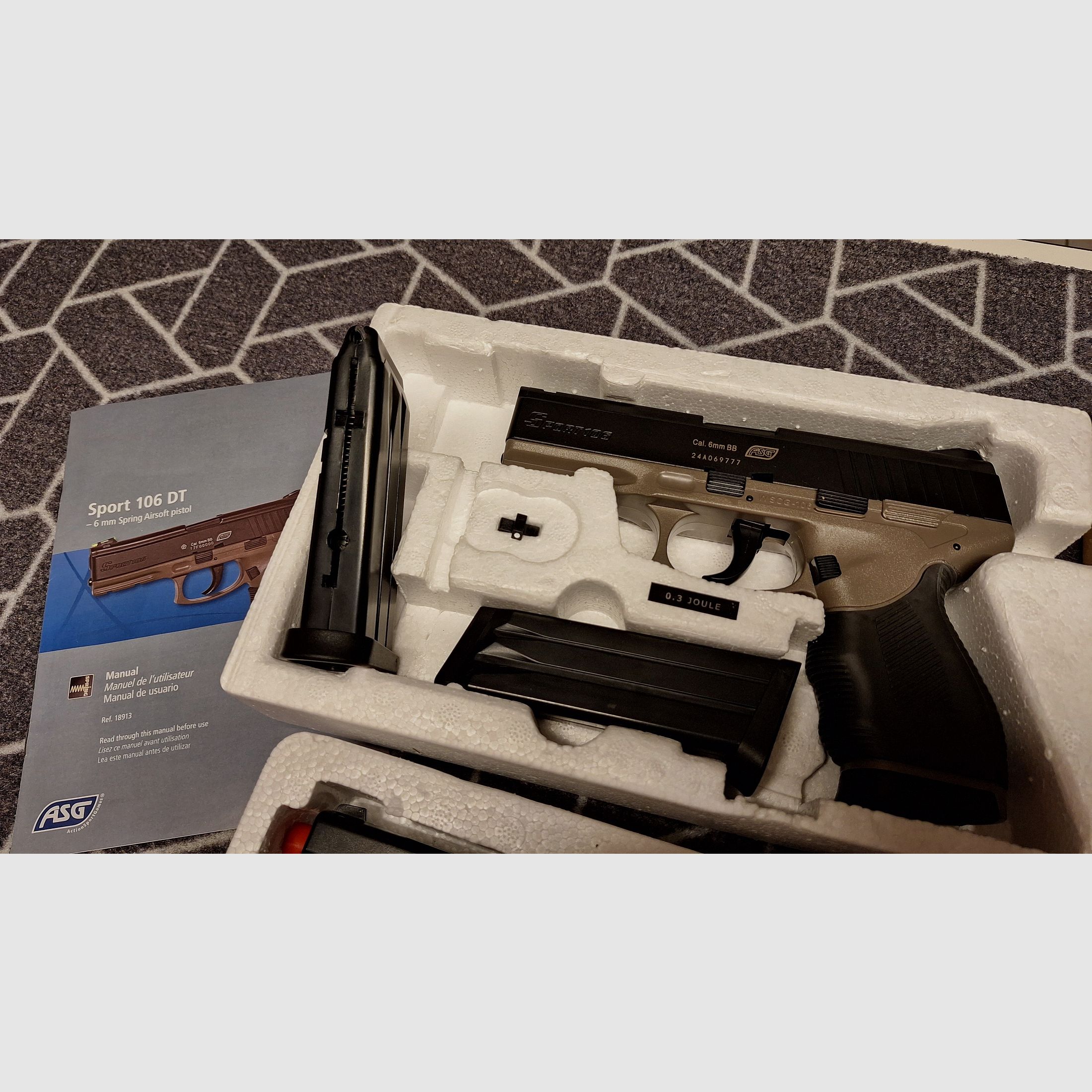 5 pièces de pistolets à airsoft à ressort : D.E./H.K./1911/autres NEUF