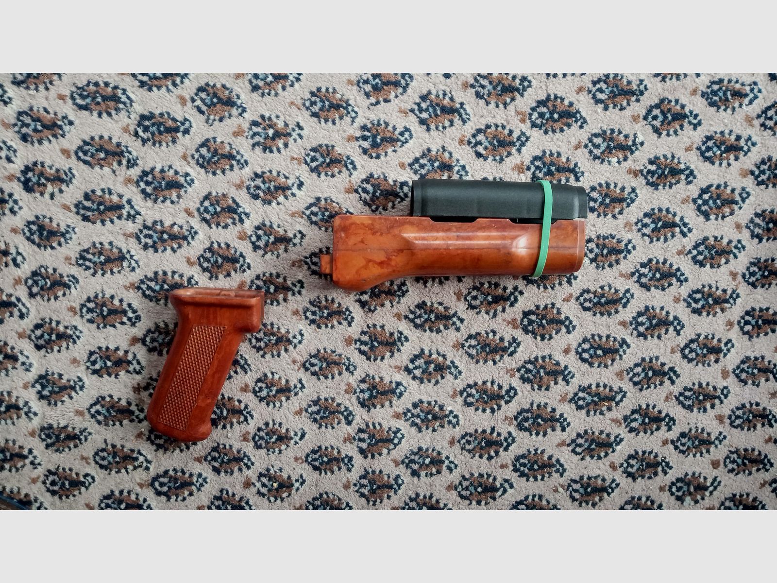 Shagadelic! Vintage Handschutz Baby / lower AK74 Tantal Bakelit Handschutz und Griff / Optional upper DDR Plaste AKM oder Izhmash AK-74M Handschutz