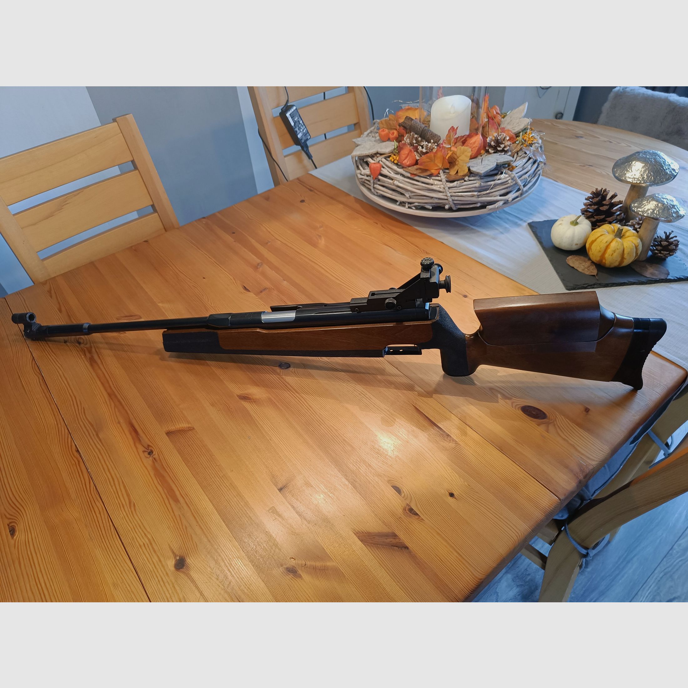 Luftgewehr der Marke Feinwerkbau Modell 300s Universal