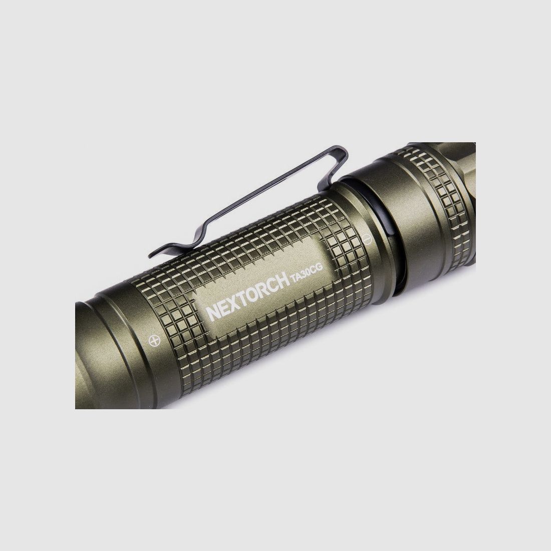 NEXTORCH TA30CG K.I.S.S. – Lumière Momentanée de 1.600 Lumens en Carbon Green