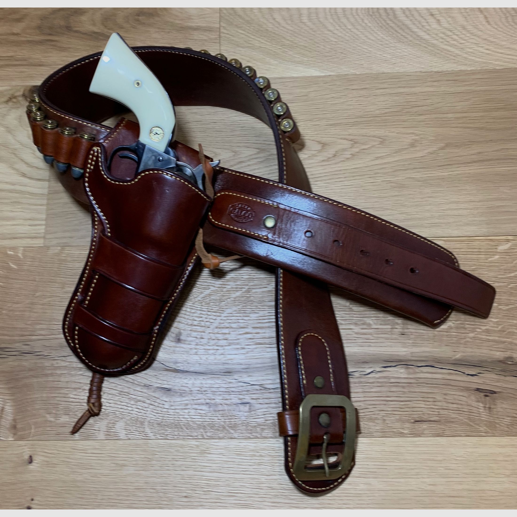 Galco Trail Boss Westerngürtel Holster Colt SAA, Ruger Vaquero, OHNE Revolver, OHNE Patronen 