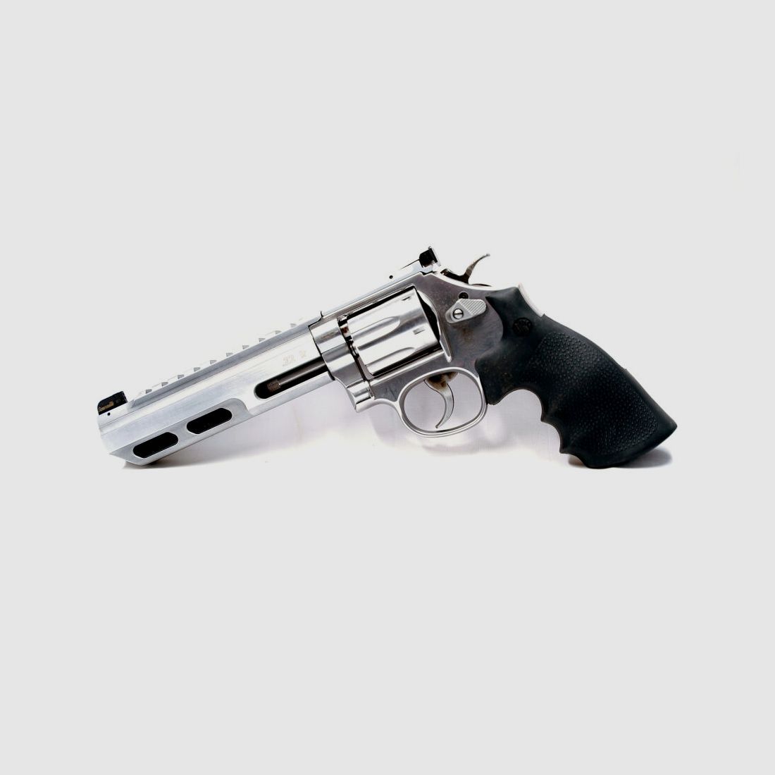 Smith&Wesson 617 Universal Champion 6"