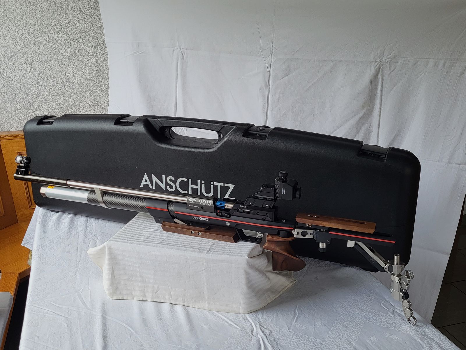 Anschütz 9015 ONE right-handed shooter