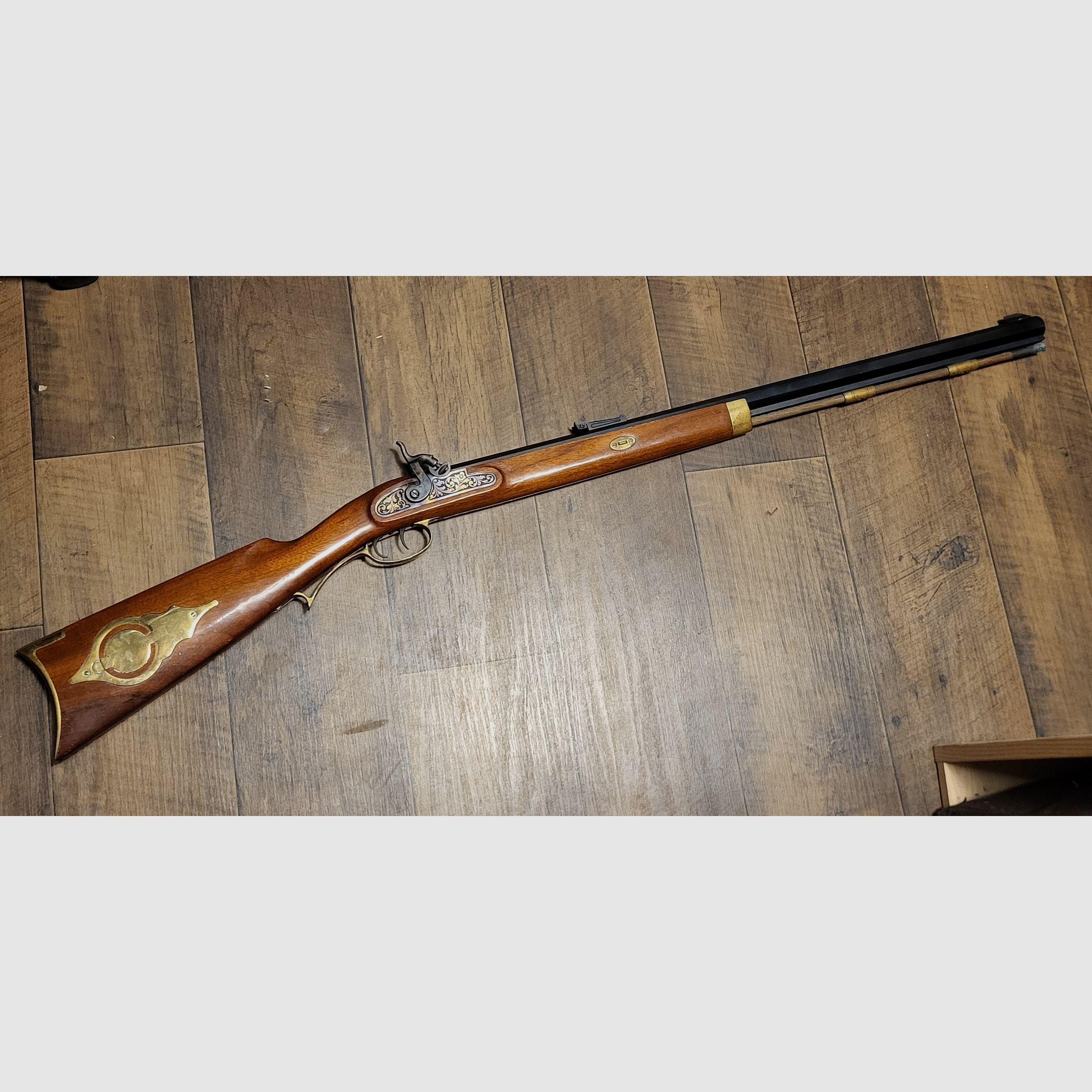 Investarm cal. 45 Perkussionsgewehr Hawken