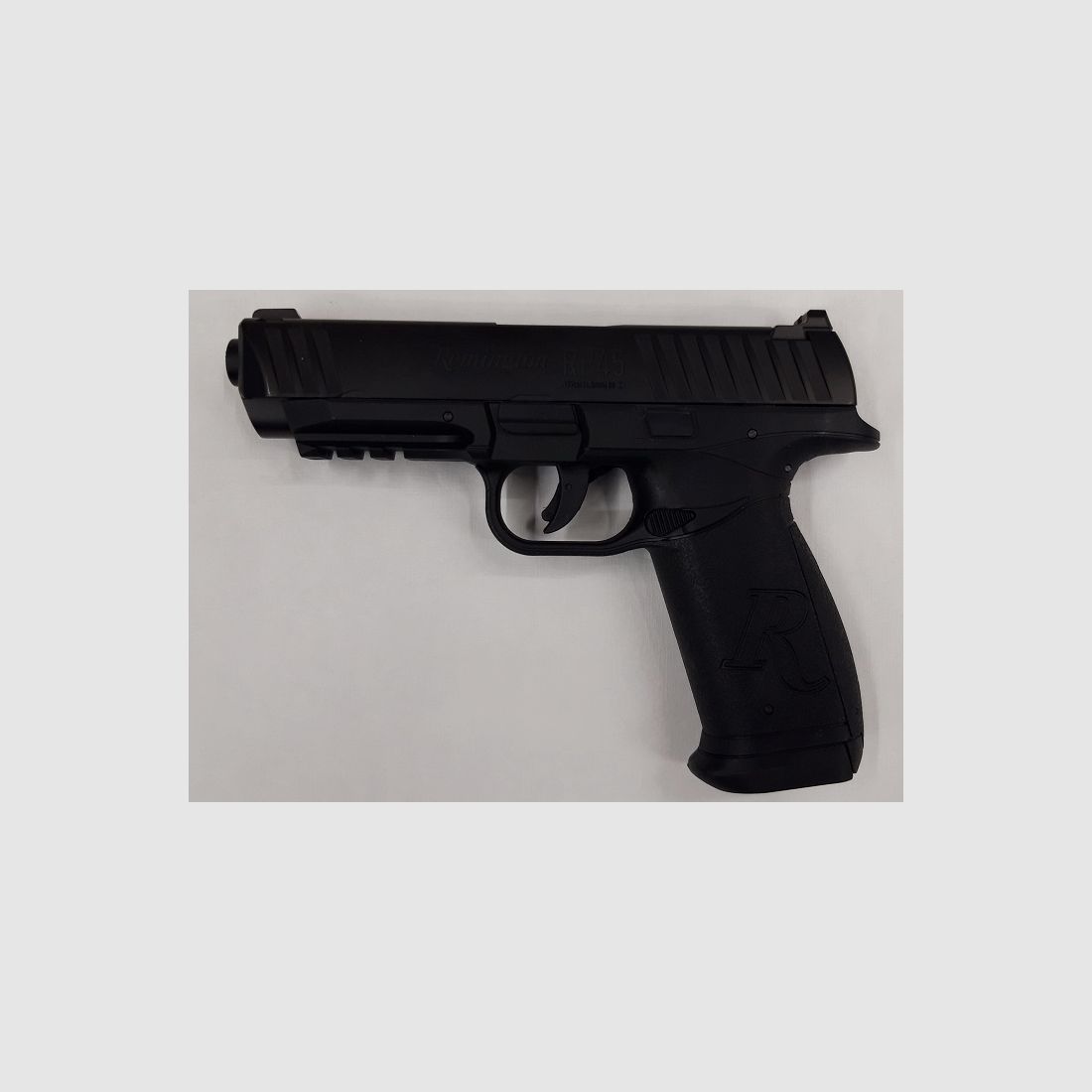 ESC Remington Modell RP45 CO2 4,5mm BBs (Premium) Co2-Waffen & Luftdruckwaffen