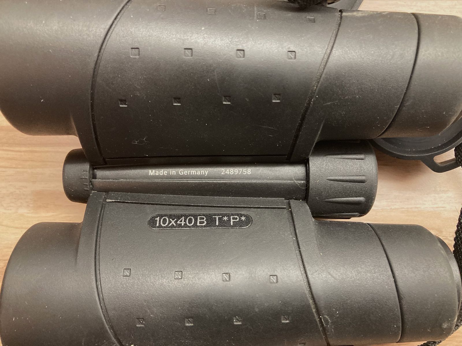 Zeiss Fernglas 10x40 BT