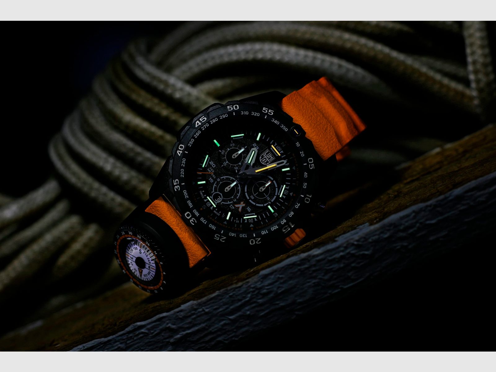 Luminox XB.3749, Bild 2 von 3