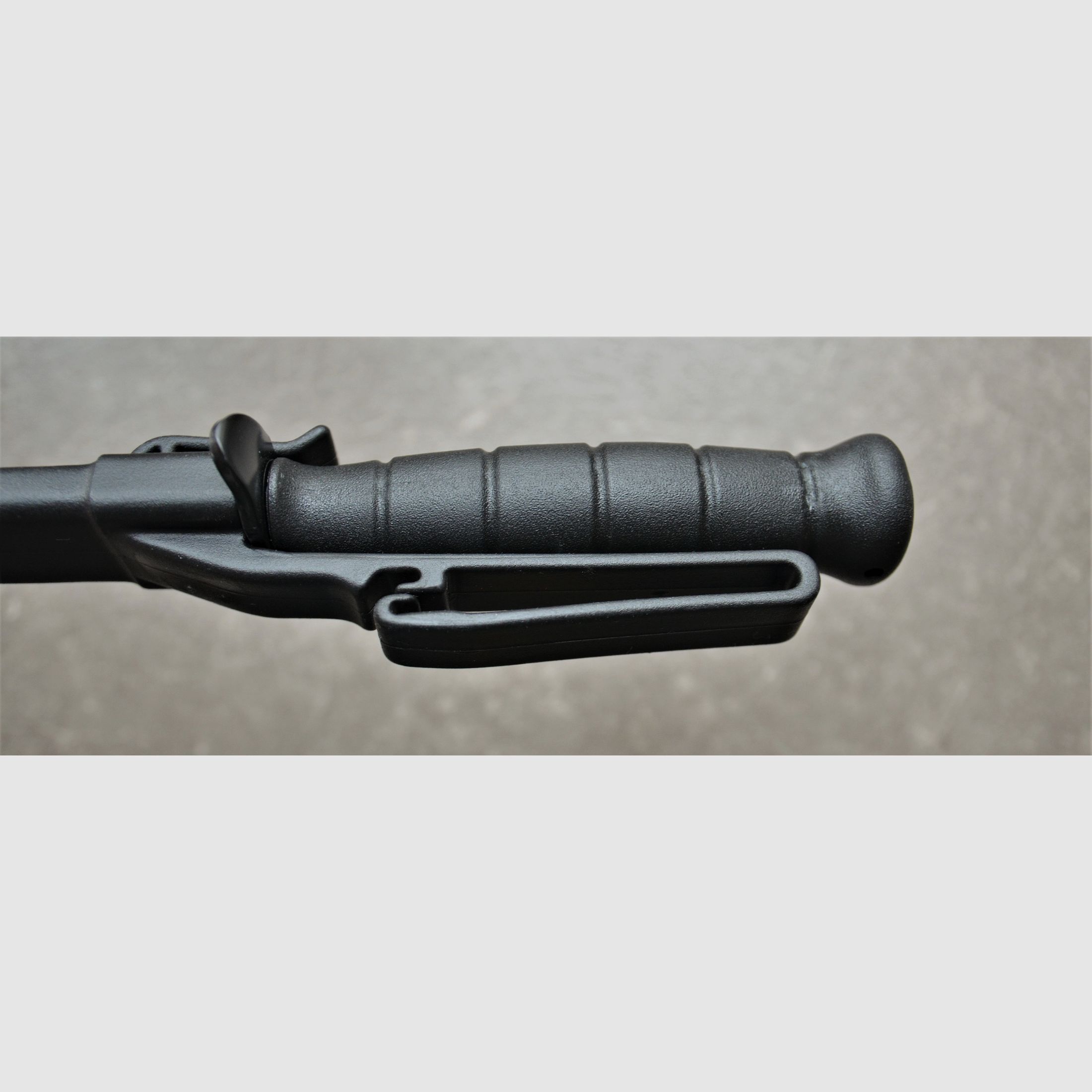 Glock Feldmesser FM 81 schwarz – Militärisches Mehrzweckmesser