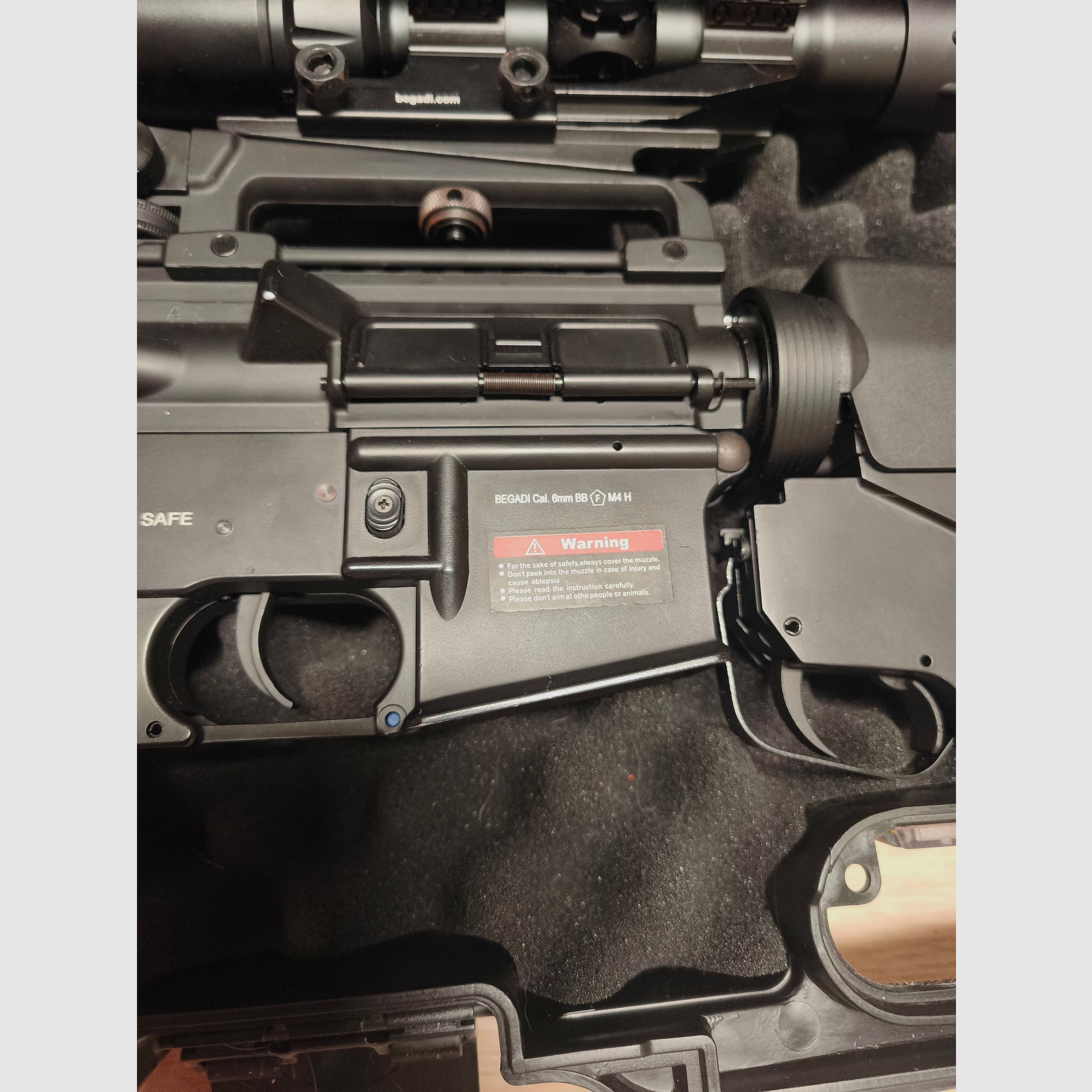 E&C M16 w tym M203 UGL S-AEG Wersja 3 w tym akcesoria