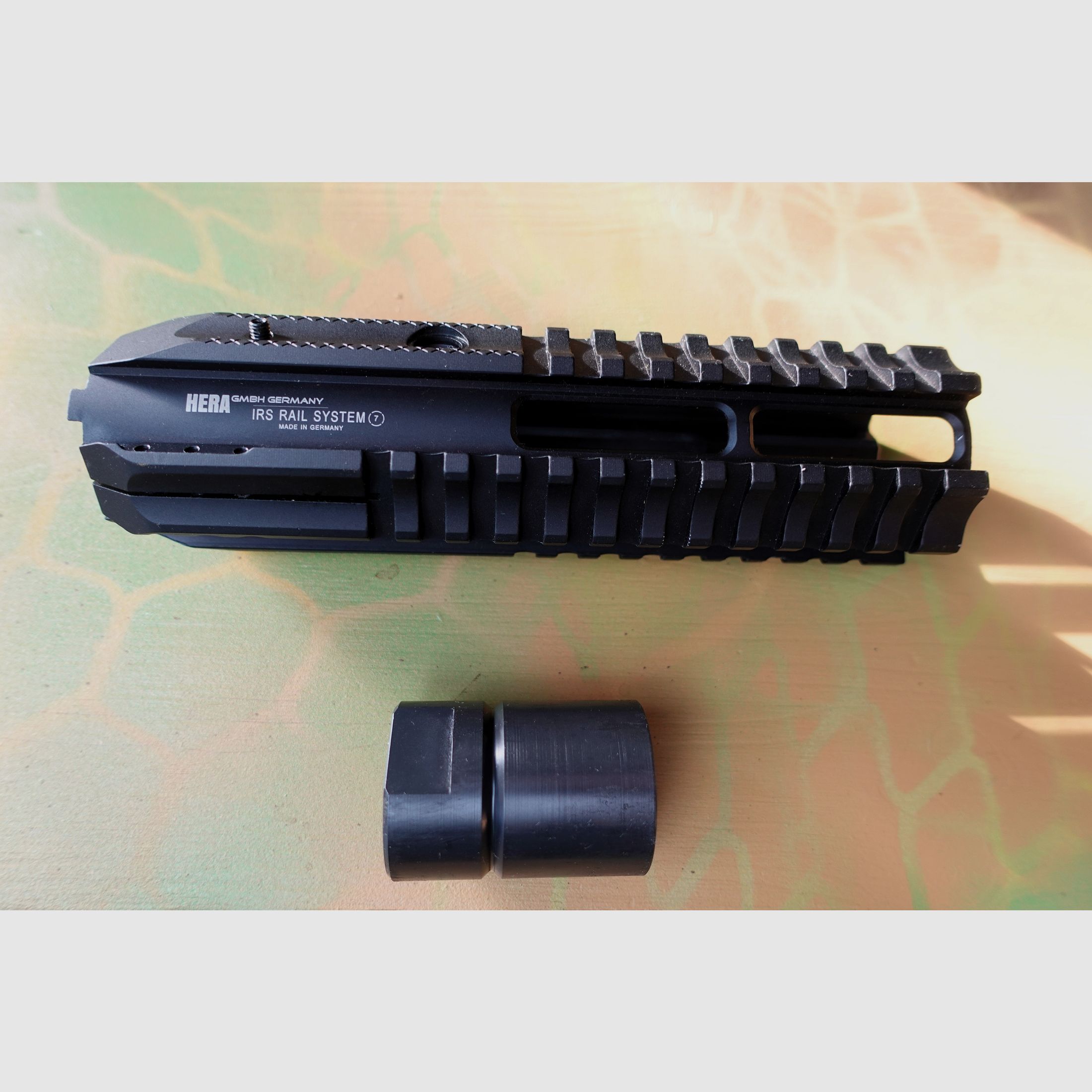 Ar-15 HERA ARMS Handschutz IRS QUAD-Rail für AR15 , Länge: 7,0" mit Barrel nut