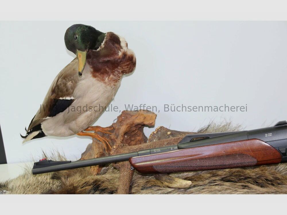 Carabine semi-automatique Merkel SR1 9,3x62