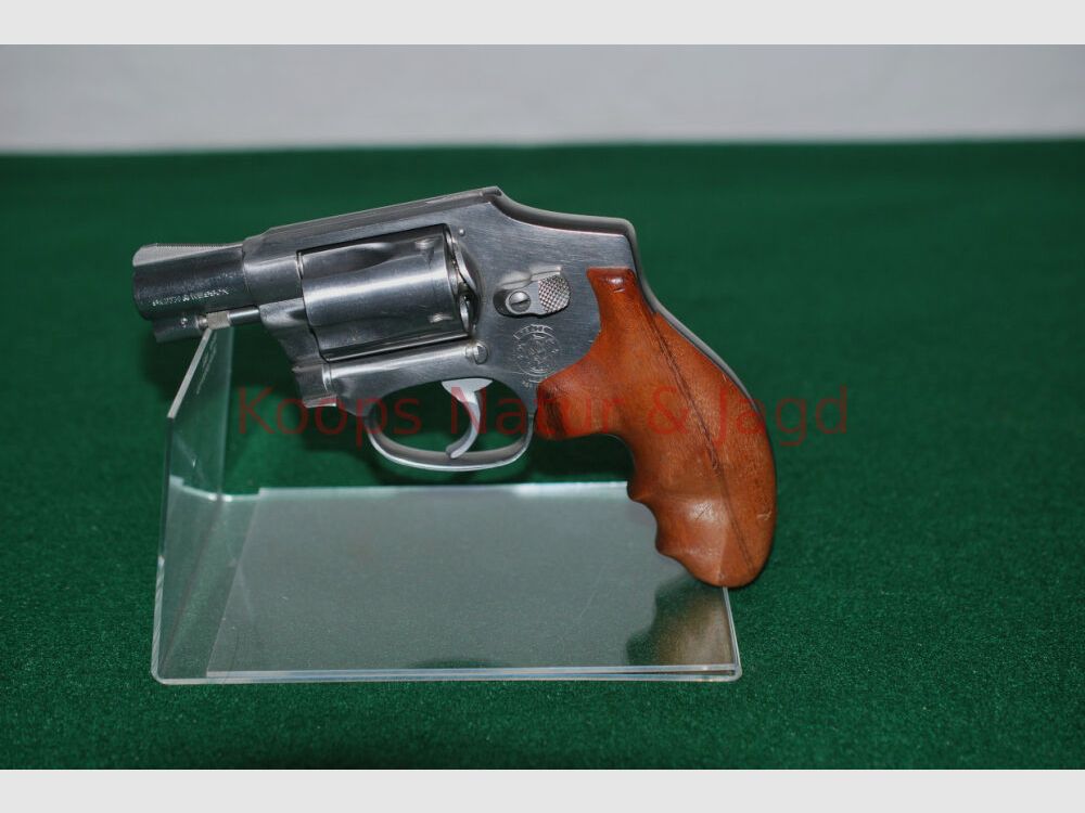 Smith & Wesson 640