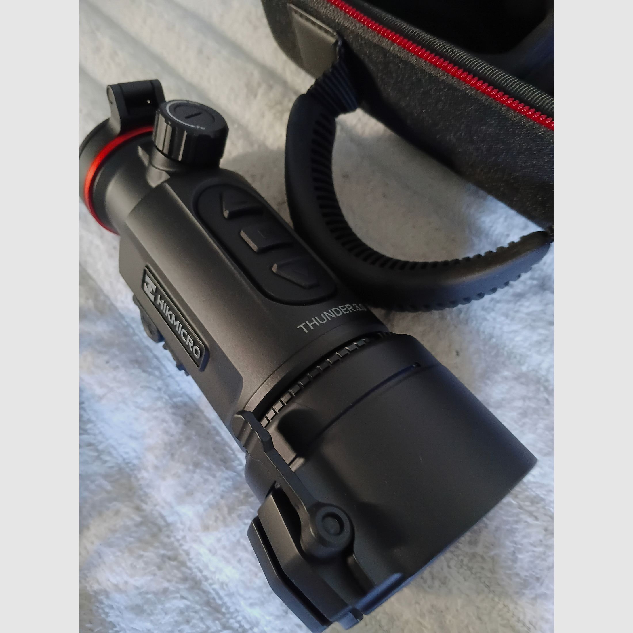 Hikmicro Thunder 3.0 met resterende garantie, als nieuw, incl. Rusan adapter.