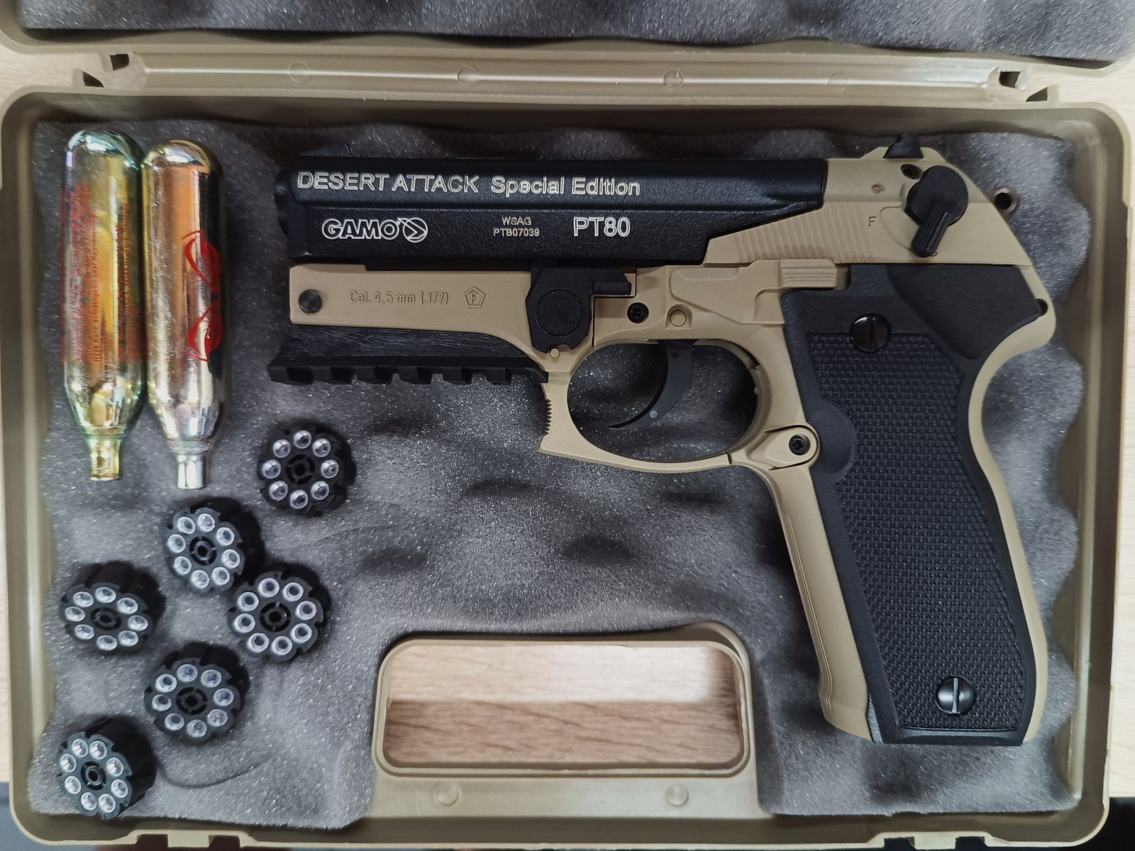 Gamo PT80 Desert Attack CO2 Pistole 4,5 mm Diabolo ( neuwertig )