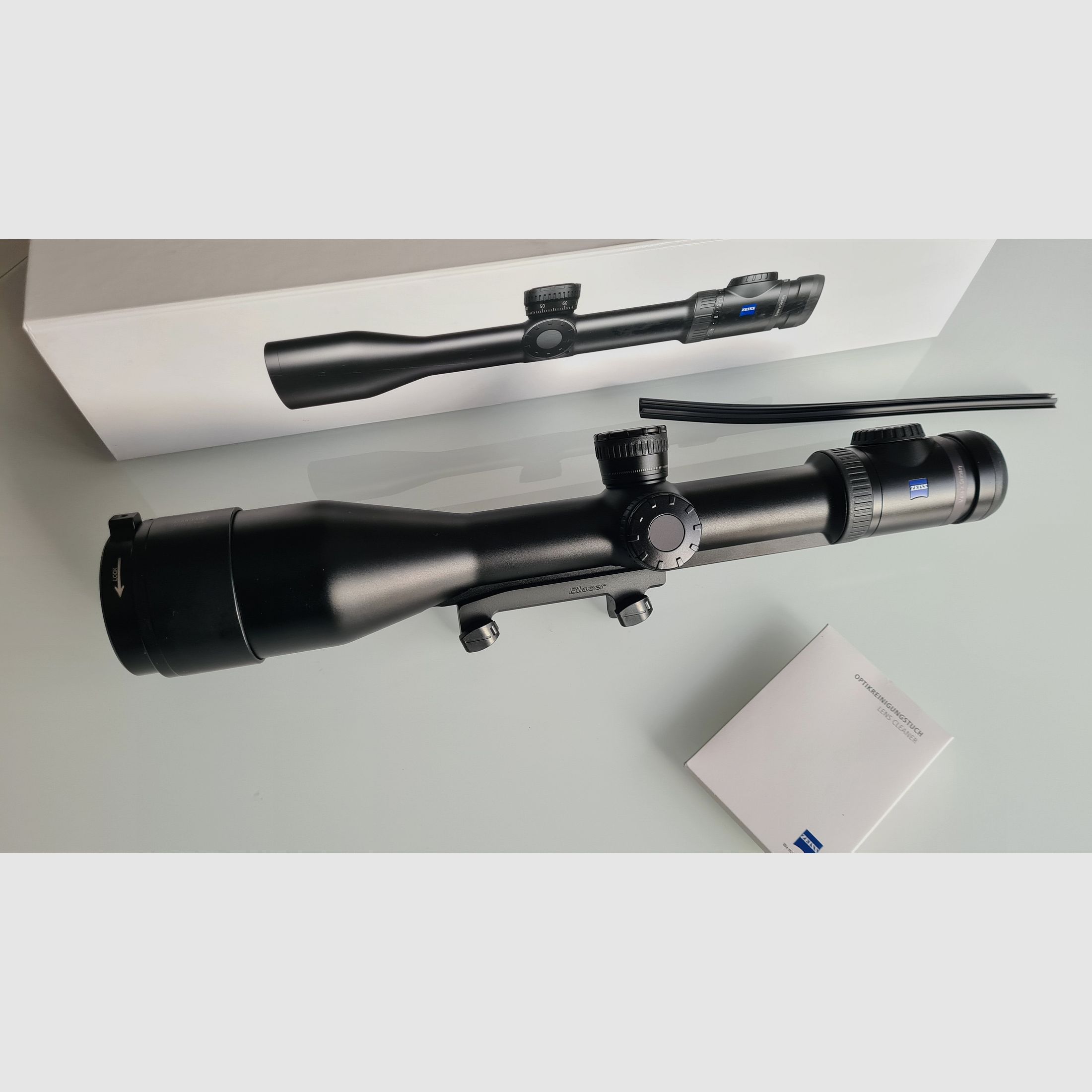 ZEISS Zielfernrohr V8 4,8-35x60 ASV mit Schiene und Rusan Modular FIX / VB