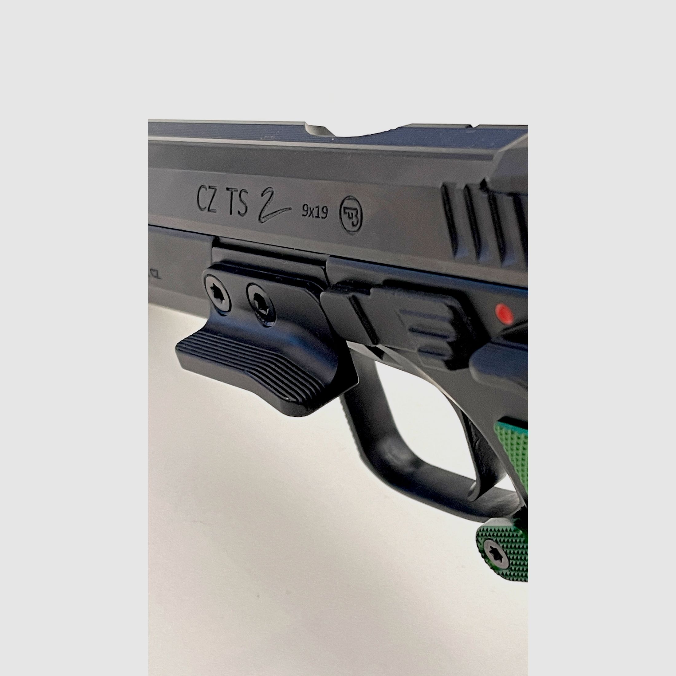 CZ  TS 2 Racing Green 9mm Luger NEU