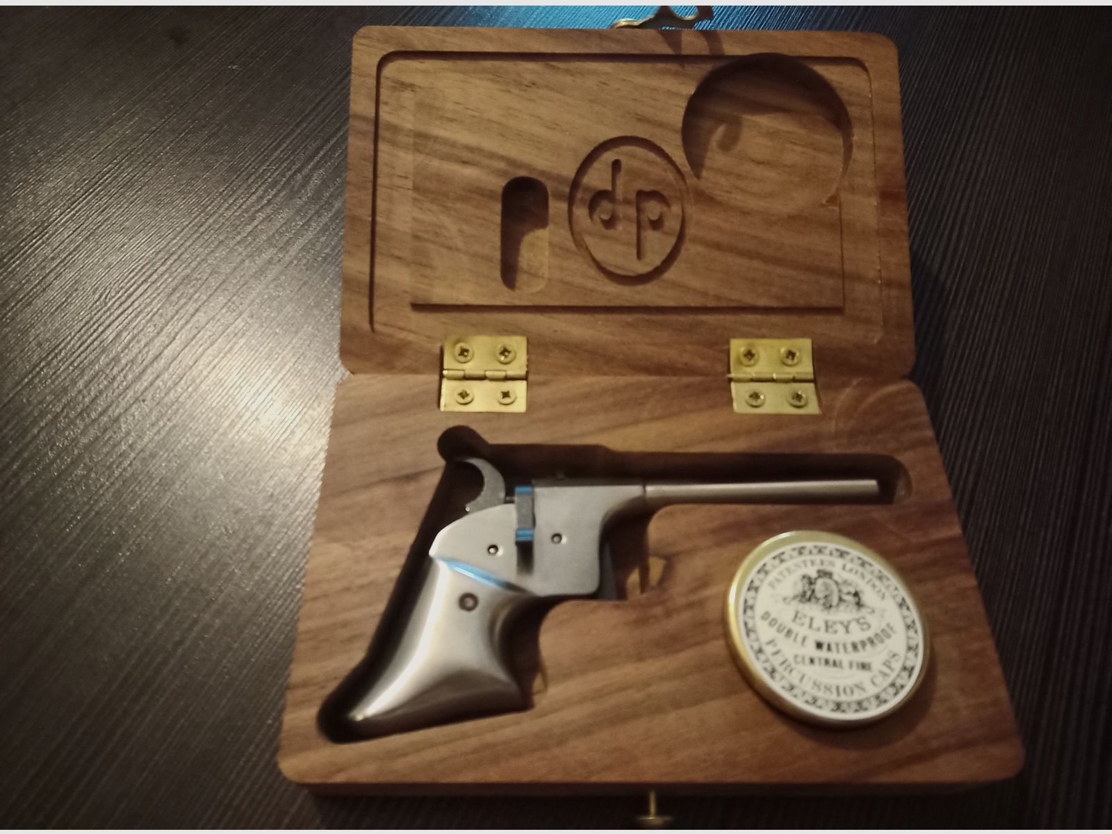 Pistolet à percussion Pedersoli Derringer Remington Rider à blanc calibre 4,5 mm avec boîte en bois (neuf encore)