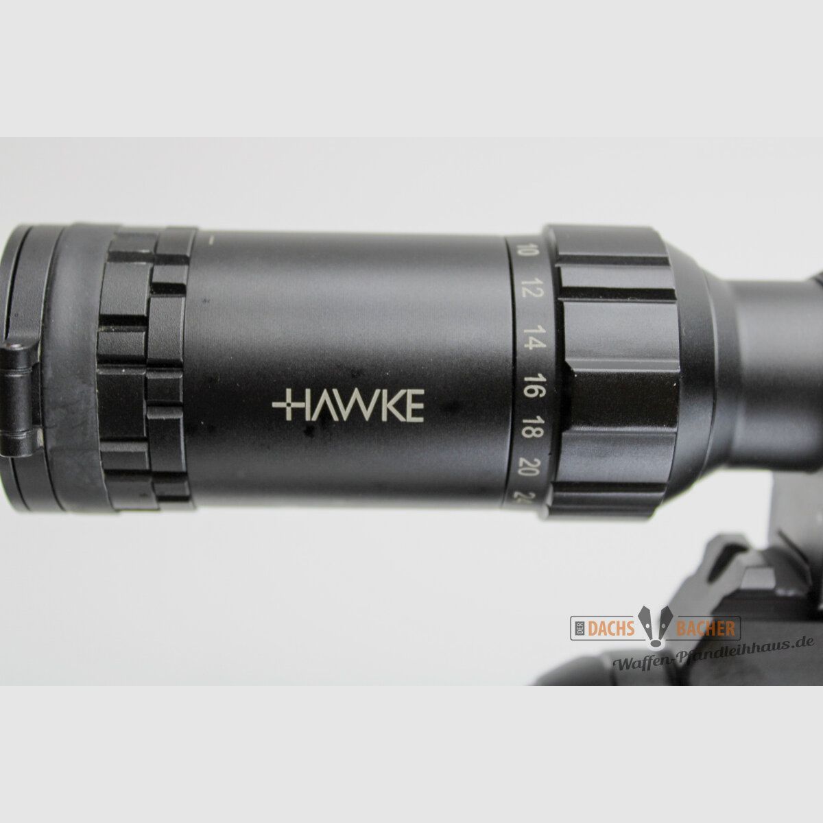 Rep. rifle Savage 110 BA Stealth cal. .300 Win Mag con Hawke Sidewinder 8-32x56 y bipode