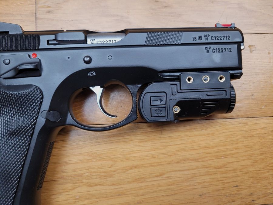 Beautiful CZ 75 SP01 Shadow Pistol Tactical Light + Laser – 3 (!) Magazines – Accessories – Like New!, image 5 of 17