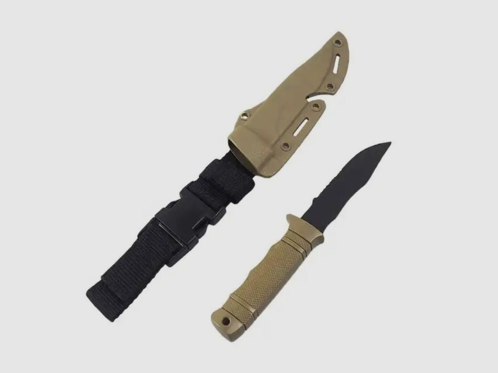 Cuchillo de entrenamiento "Curved" con funda color bronce