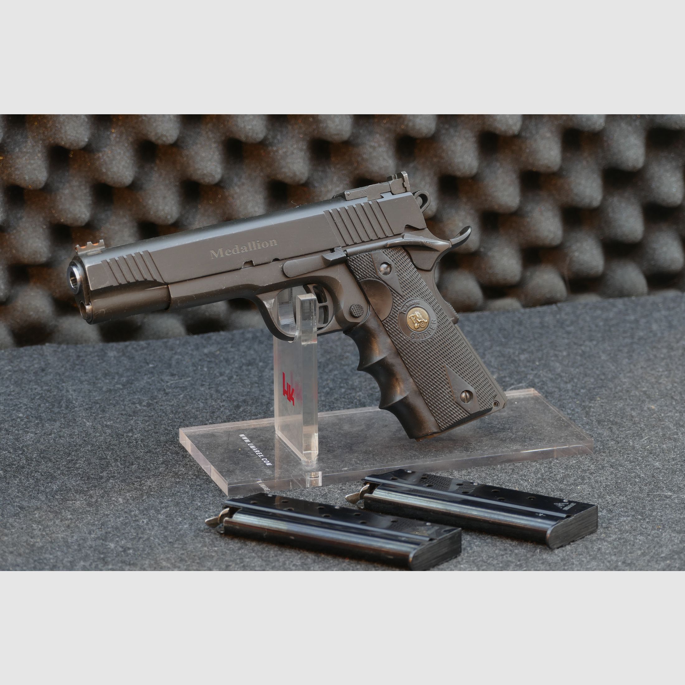 Armscor „Medallion“ 1911 – 9×19, 9mmLuger, 9mmPara – 5" Match-Lauf – Parkerisiert (phosphatiert) – 2× MecGar Magazin