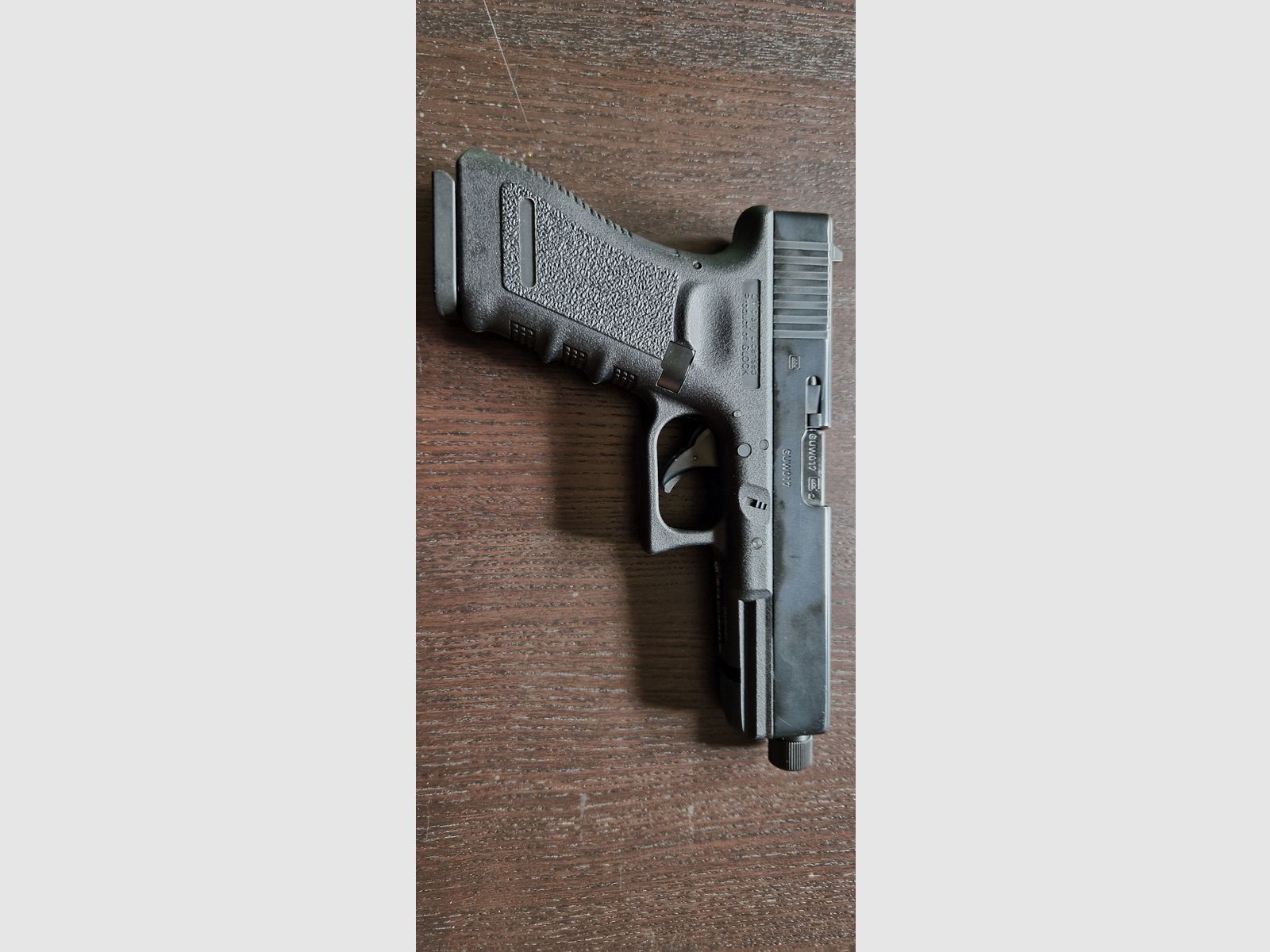 Glock 17 con filettatura della canna pistola Co2 calibro 4,5 mm acciaio BB / Diabolo caricatore difettoso!!!