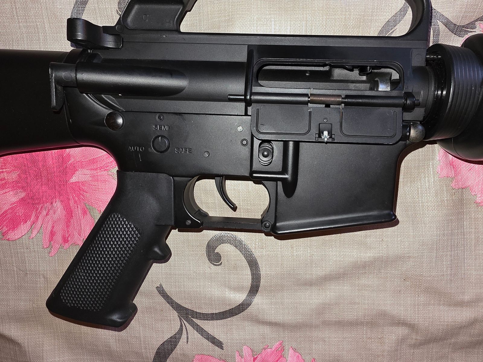 --- MWM GILLMANN - M16A1 - Co2 Rifle - 4.5 mm BB ---