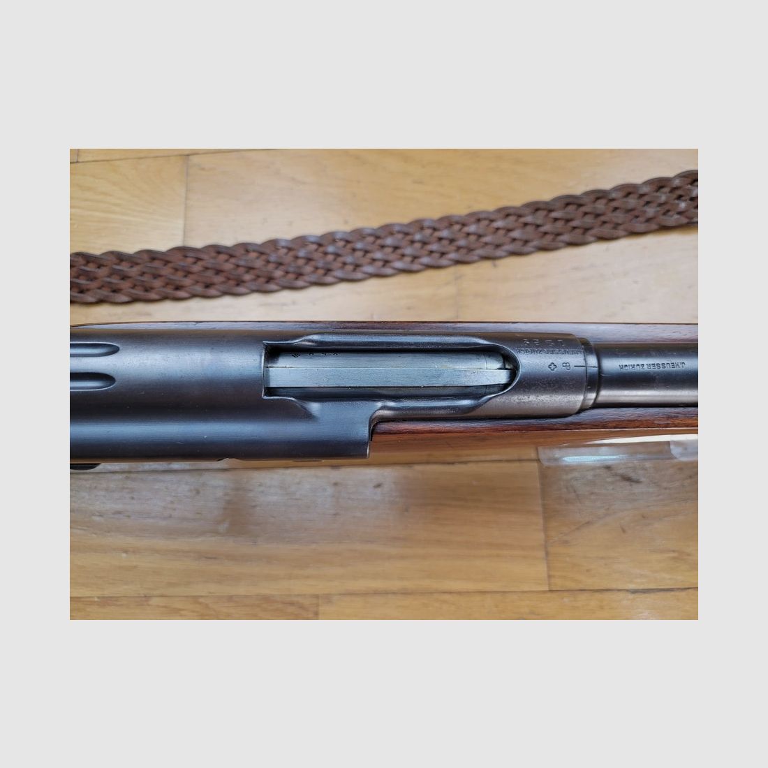 Sehr seltene Schmidt Rubin Büchse – mod.1889/1900 – Präzisionsschießen 22LR / Preis für Schießen – Umbau aus den 1920er Jahren auf eine Waffe des ersten Produktionsjahres – alle originalen Militärmarkierungen – außergewöhnliche Fluidität – Lauf und Holz in hervorragendem Zustand – Perfekte Ästhetik – besser als eine Rolex!, Bild 16 von 31