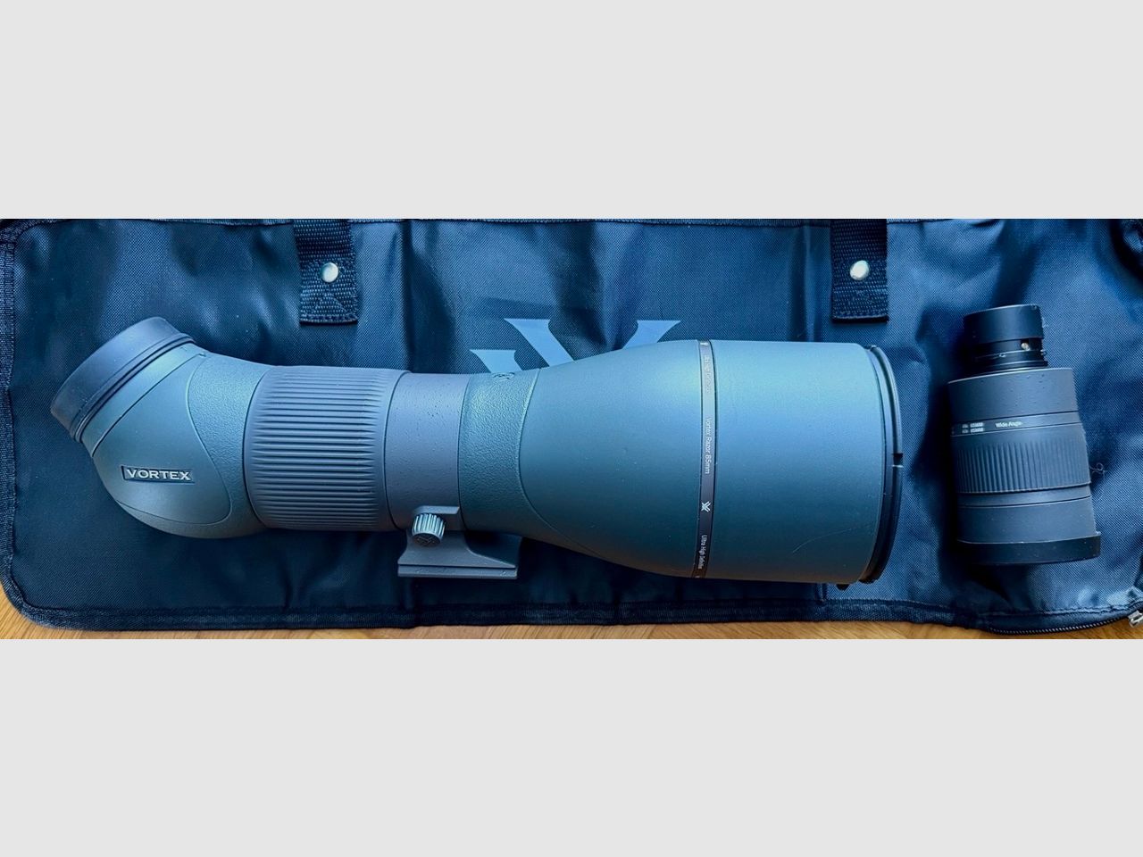 Vortex Razor HD Spotting Scope 27-60x85 (NEW - OVP) with 2 Eyepieces