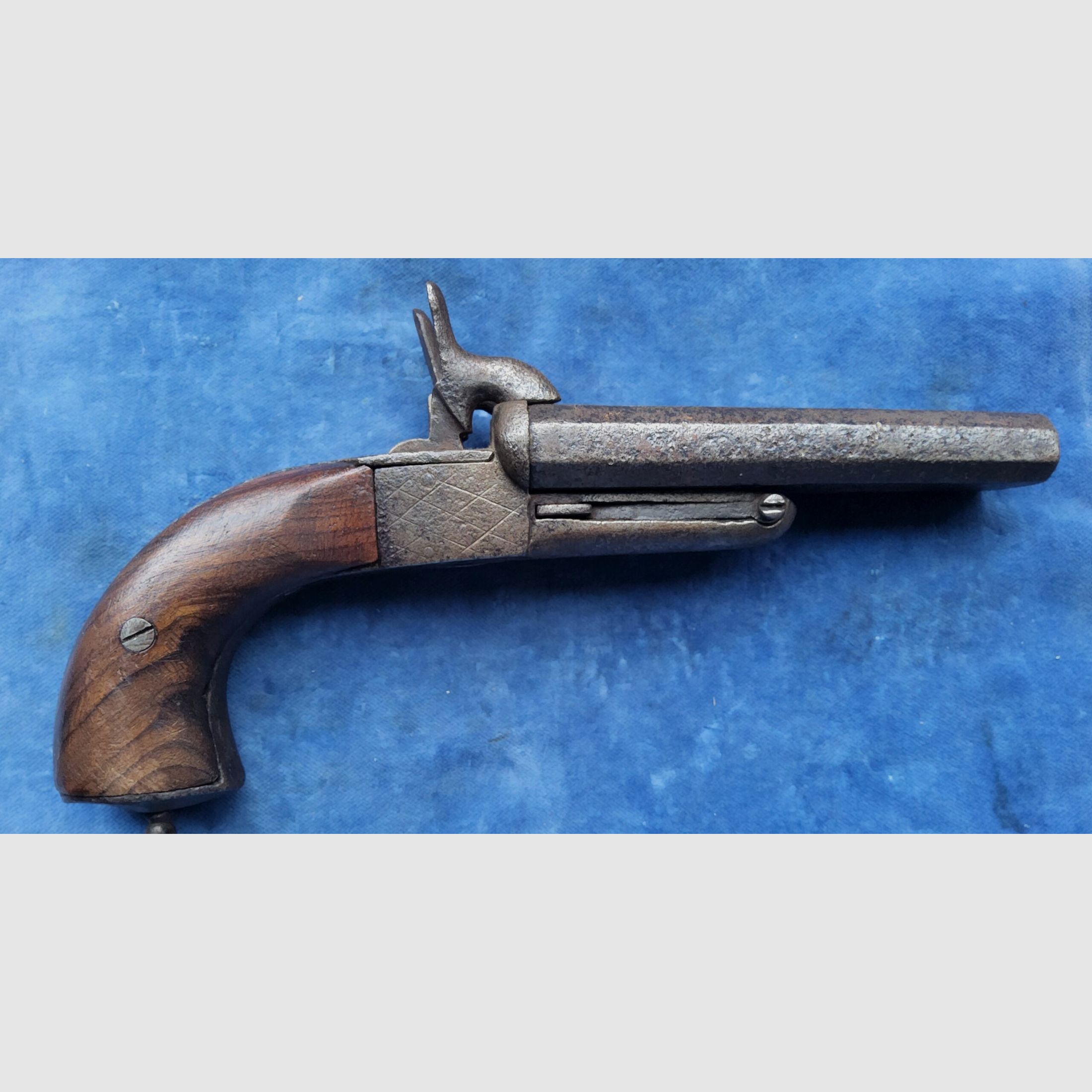Duży dwulufowy pistolet na amunicję sztyftową 15 mm (bez zezwolenia), zdjęcie 1 z 6
